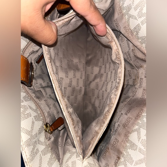 Michael Kors Hamilton - Picture 5 of 10